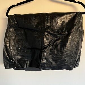 Faux leather mini skirt